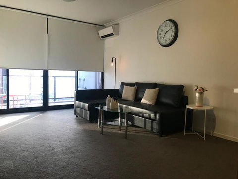 New Luxurious Skyview 2Bedroom Apartment Liverpool - VIC Tourism 3