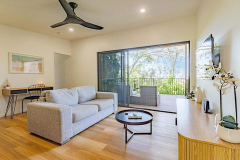 New - Our Treehouse Near Alex Beach - VIC Tourism 0