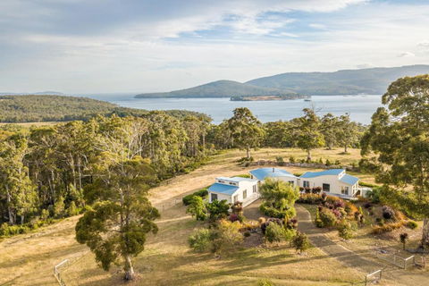Newhaven - VIC Tourism 1