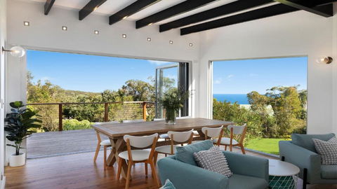 Newly Furnished, With Ocean Views - VIC Tourism 0