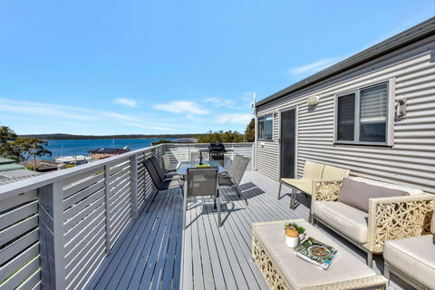 New Property Seabreeze Bungalow - Lakeview Sunset Delight At Sunshine On Lake Macquarie - VIC Tourism 1