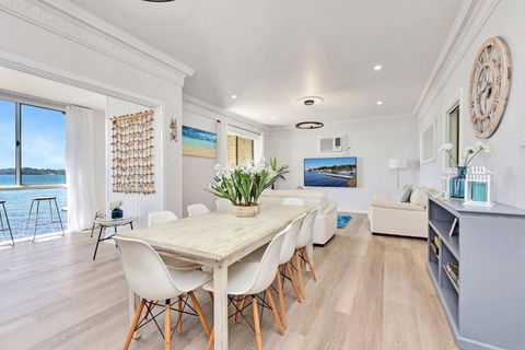 New Property Silverwater Serenity Shores Absolute Waterfront On The Lake - VIC Tourism 2