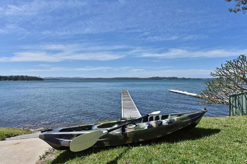 New Property Silverwater Serenity Shores Absolute Waterfront On The Lake - VIC Tourism 1