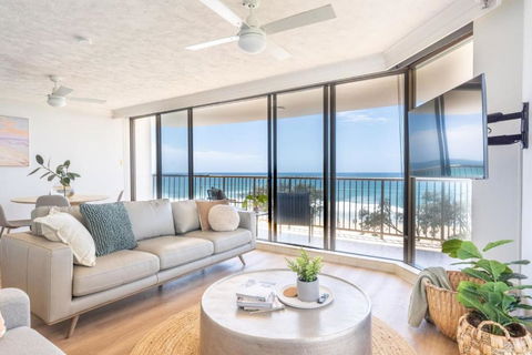 New! Beachfront Bliss 2 Bed 2 Bath Stunning Ocean Views - VIC Tourism 0