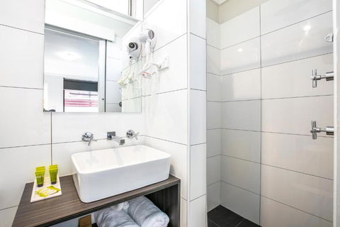 Nightcap At Jamison Hotel - VIC Tourism 2