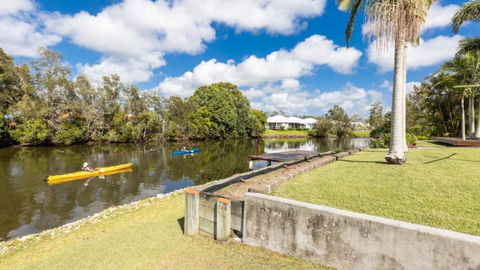 Newport Retreat - VIC Tourism 1