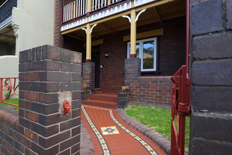 Newtown Vibes With Pool & Parking - VIC Tourism 3