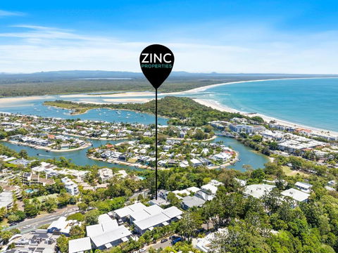 Noosa Views Apartment 4 Stylish Coastal Escape - VIC Tourism 0