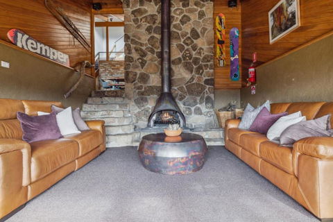 Nowhere Lodge - VIC Tourism 3