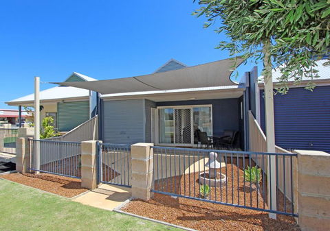 Ocean Breeze - VIC Tourism 0