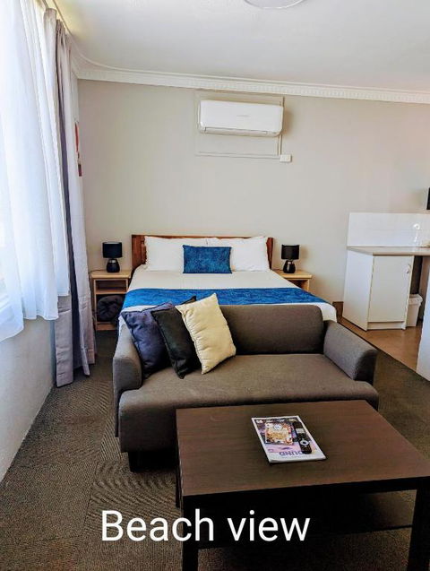 Ocean Drive Motel - VIC Tourism 0