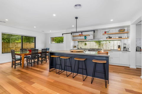 Ocean Oasis On Kenneth - VIC Tourism 1