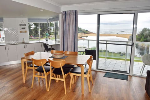 Ocean Shores Apartment 14 - Bring Your Own Linen. - VIC Tourism 2