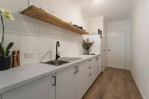 Ocean Palms Apartments - VIC Tourism 2