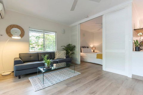Ocean Palms Apartments - VIC Tourism 0