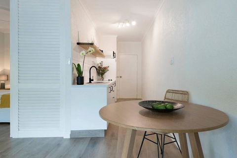 Ocean Palms Apartments - VIC Tourism 3