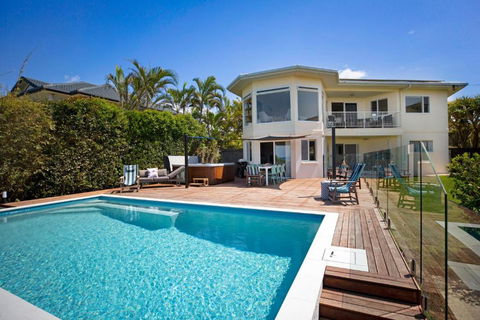 Old Salt Beach House - VIC Tourism 3