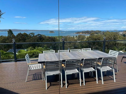 Ocean View Retreat Calga - VIC Tourism 0