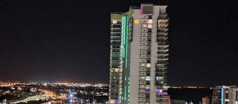 One Bed Harbour And City Views Apartment - VIC Tourism 1