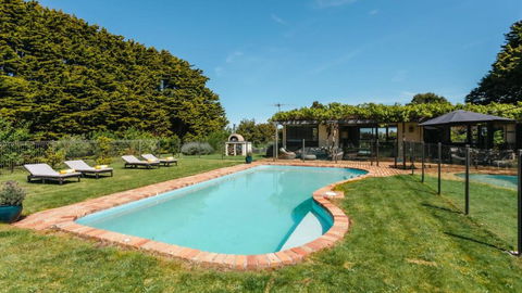 Ocean View House - VIC Tourism 1