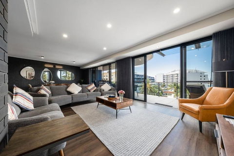 Ocean View Spacious Luxury 3 Bedroom, Pool, Central, Walk Everywhere 6PM CHECKOUT - VIC Tourism 2