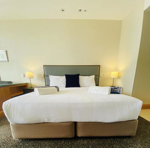 Ocean View Studio Apartment Surfers Paradise - VIC Tourism 2