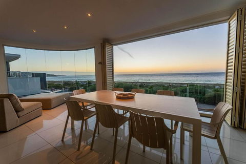 Ocean View Villa With Pool Spa & Cinema - VIC Tourism 1