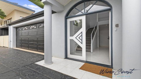 Ocean Views And Vineyards By Wine Coast Holiday Rentals - VIC Tourism 1