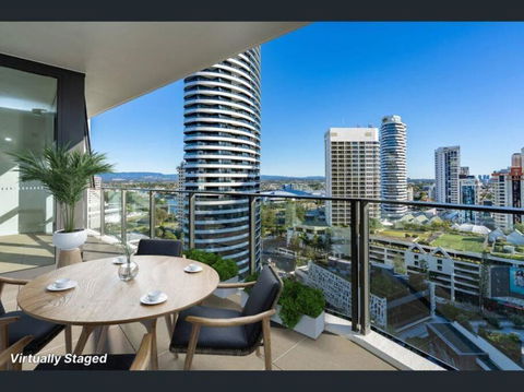 Ocean Views In The Heart Of Broadbeach! - VIC Tourism 2