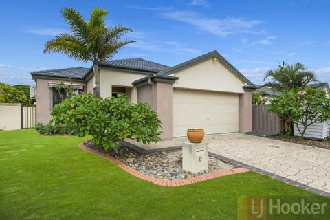 Oceania Beach Paradise LJHooker Yamba - VIC Tourism 0