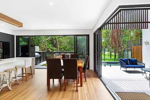 Oceanic-Pet Friendly Townhouse 8min To Mooloolaba - VIC Tourism 0
