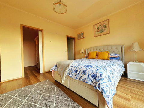 Oceanview 4B2B Two-story House With Big Balcony! - VIC Tourism 2