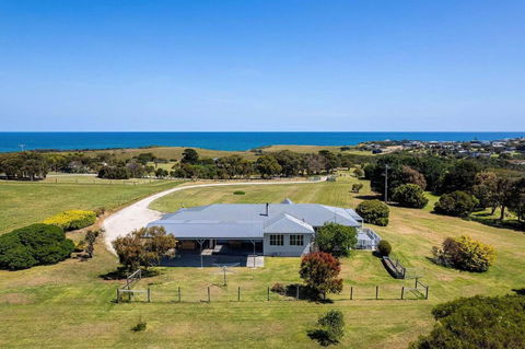 Oceanview On The Hill - VIC Tourism 0