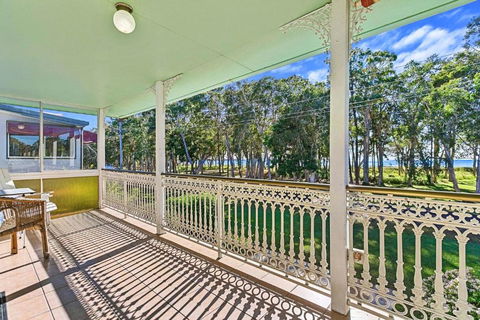 OceanViews On Burrum Whole - VIC Tourism 0