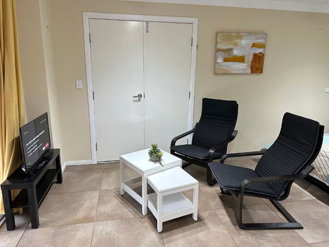 One Bedroom Studio - VIC Tourism 3