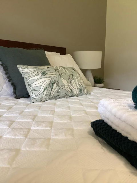 Orange Tree Cottage - VIC Tourism 1