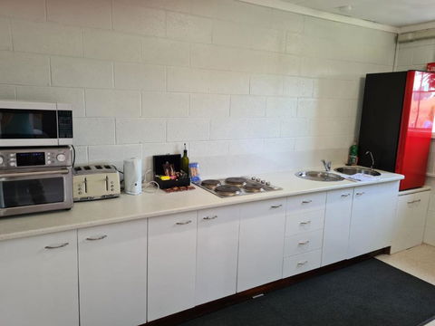 Orchard 2 Bedroom Apartment In Devonport - VIC Tourism 2