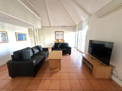 Osprey Holiday Village Unit 123 - VIC Tourism 3