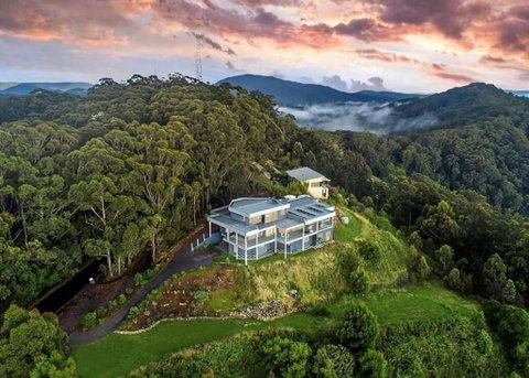 ON TOP Of THE WORLD Garden Studio - VIC Tourism 2