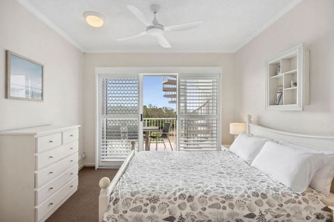 Ocean View Unit With Private Rooftop - VIC Tourism 1