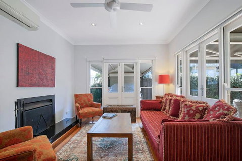 Paddington Cottage - A Classic Queenslander Stay - VIC Tourism 2
