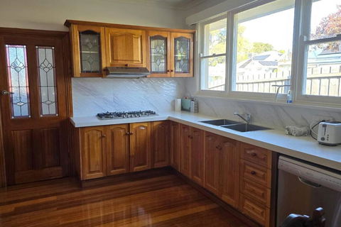 Pakenham Villa - VIC Tourism 1