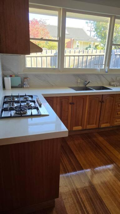 Pakenham Villa - VIC Tourism 3