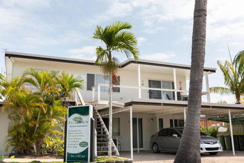 Palm View Holiday Apartments - VIC Tourism 1