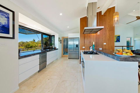 Panorama Beach House - VIC Tourism 1