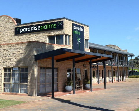 Paradise Palms - VIC Tourism 0