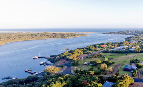 Paradise View - VIC Tourism 0