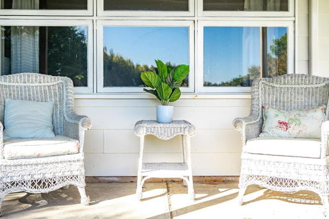 Peaceful Seaside Cottage - VIC Tourism 1