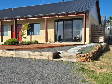 Pemberton Japanese Garden Studio - VIC Tourism 1