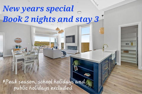 Playa Azul-Beach House On Catherine Hill Bay And Moonee Beach - VIC Tourism 1